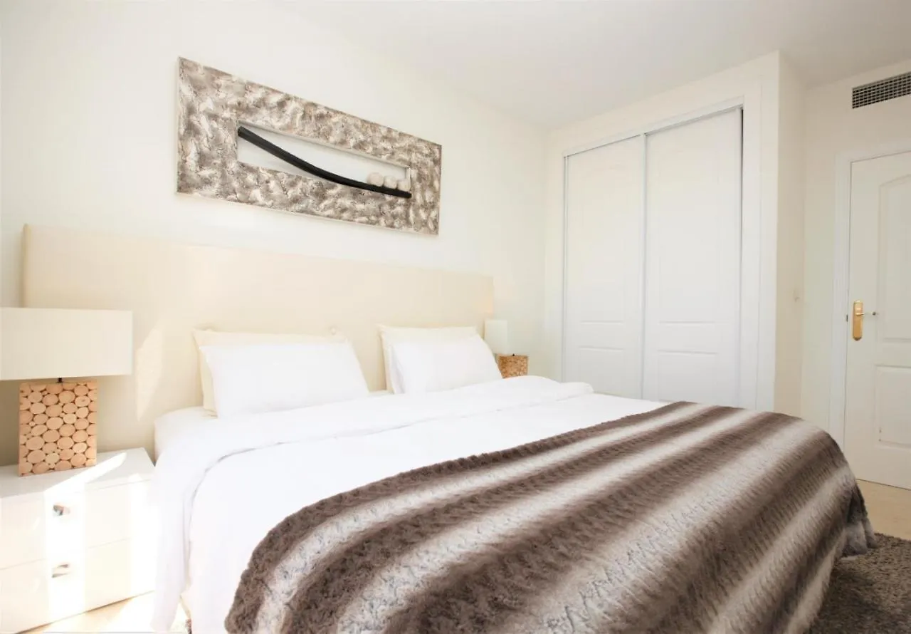 Apartment R17 Angies Luxury One Bedroom Marbella
